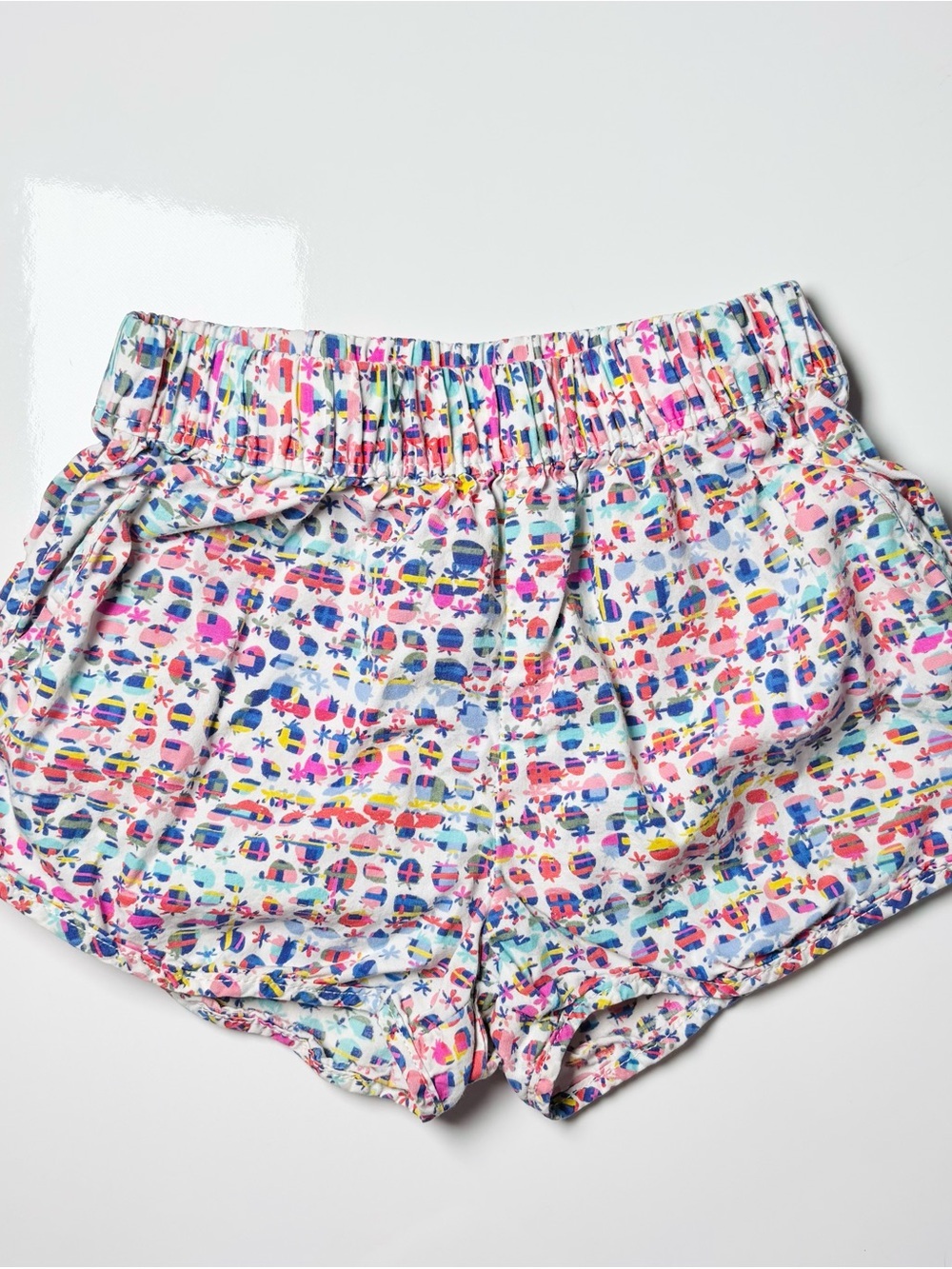 Gap Kids Girls Colorful Ditsy Floral Smocked Waist Shorts 2T Summer Cotton